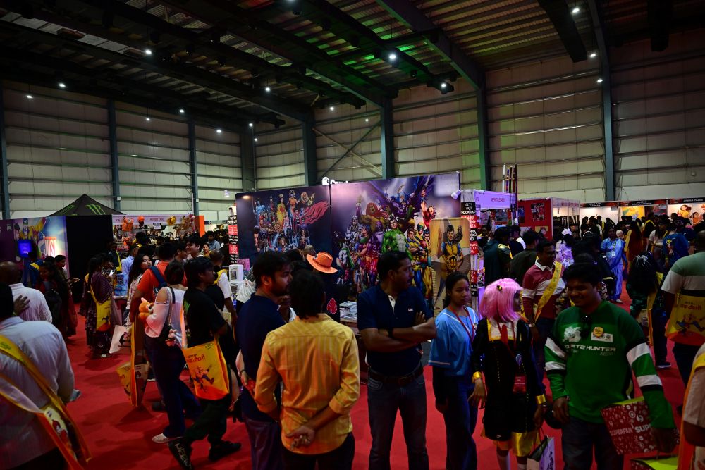 crowd at vizag comic con